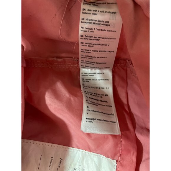 Fjallraven Kanken Classic Pink Backpack - Picture 11 of 14